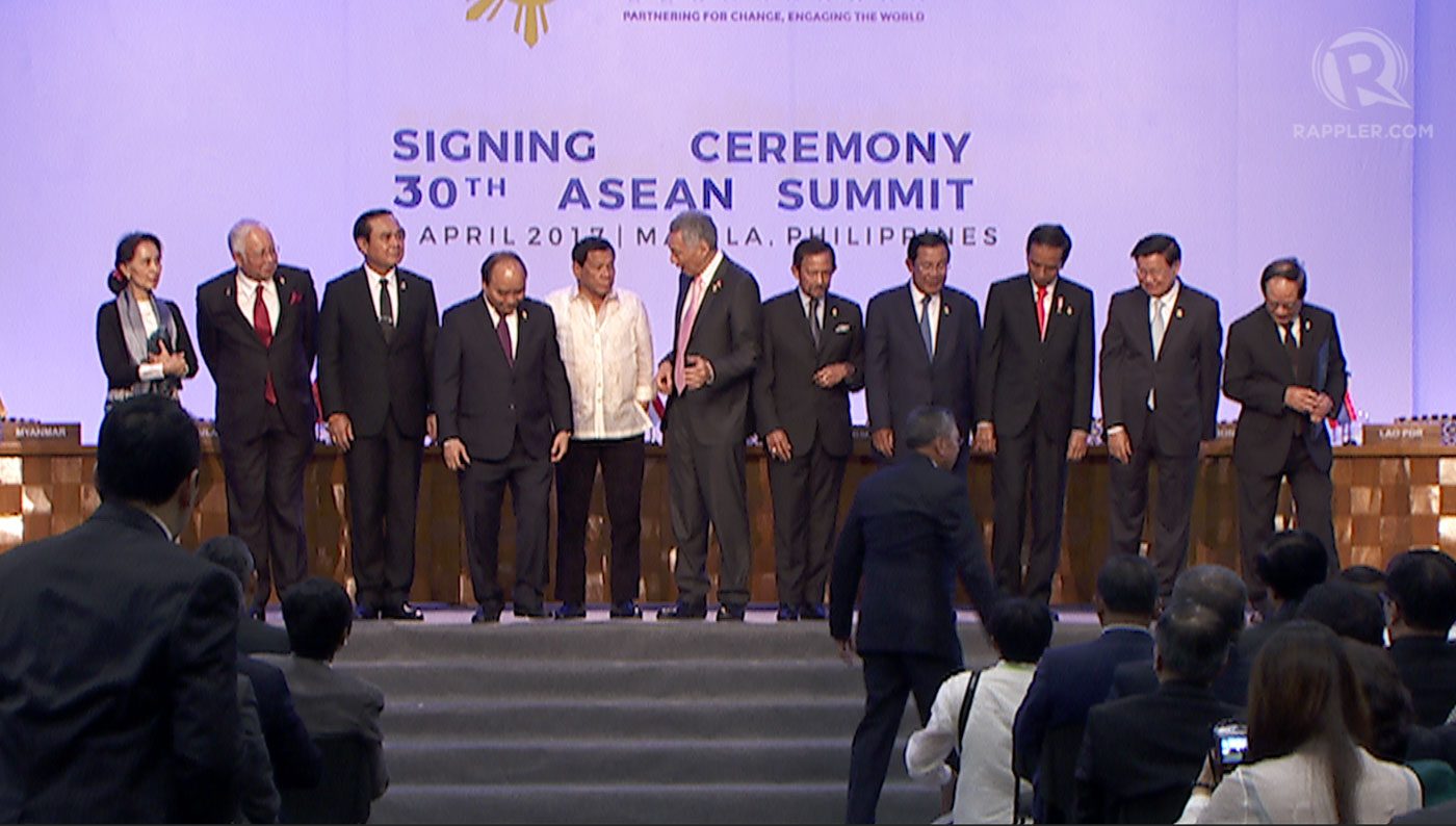 SOFTER STANCE. The ASEAN statement does not mention the international tribunal ruling rejecting China's claims on the South China Sea. Photo by Rappler 