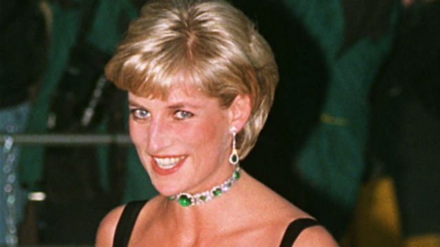 Cheers for royal birth as fans remember Princess Diana