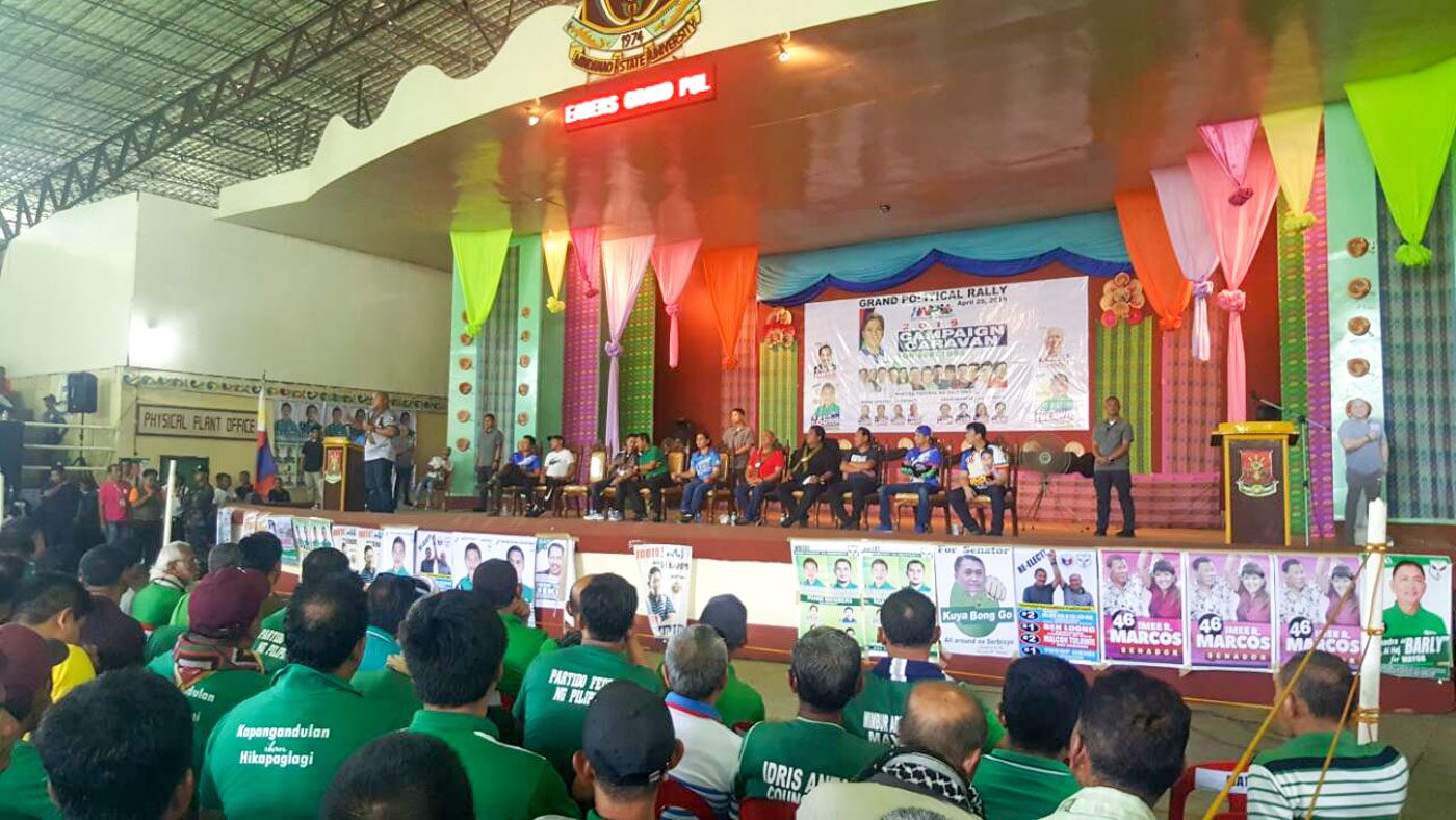 LOW ATTENDANCE OF CANDIDATES. Only two HNP senatorial candidates make it to the Sulu rally. Photo courtesy of HNP media pool 
