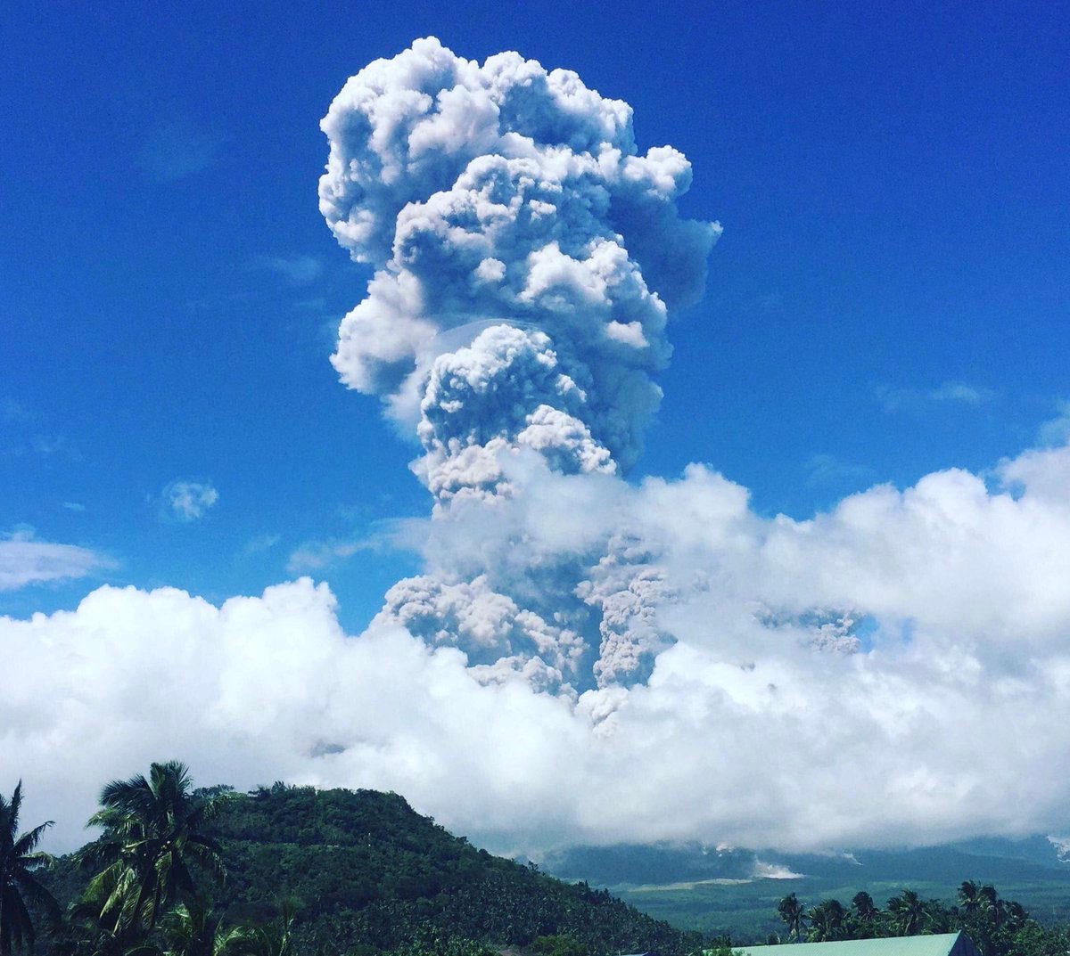 Alert Level 4 raised over Mayon Volcano
