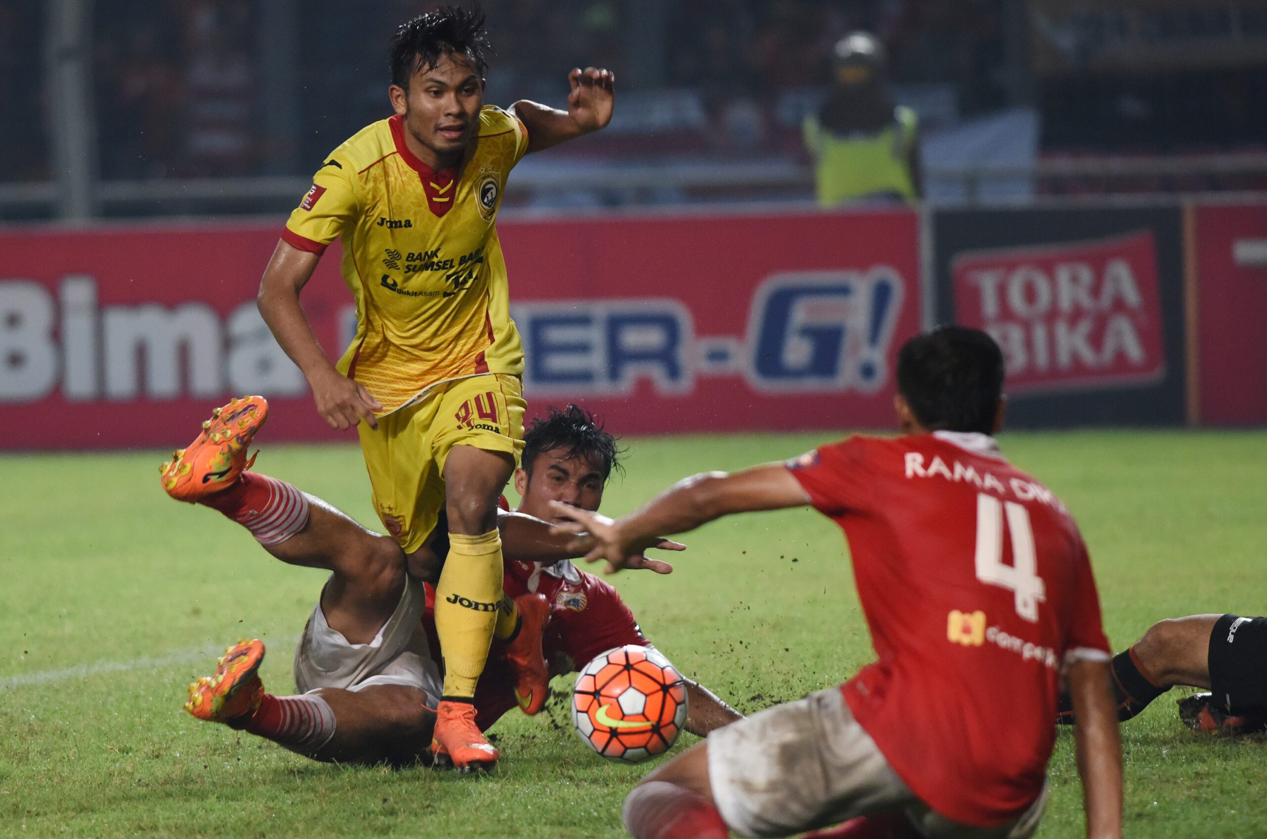 Buntut kerusuhan Jakmania, Sriwijaya dipastikan menang 3-0 atas Persija