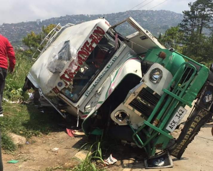 6 campaigners killed in Baguio road crash