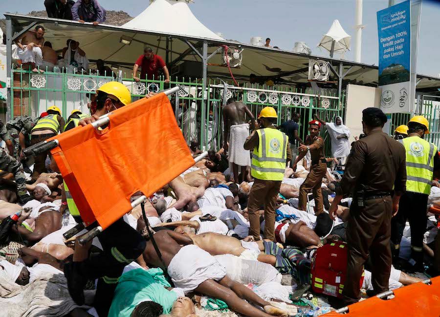 FOTO: Ratusan jemaah  haji tewas terinjak-injak di Mina