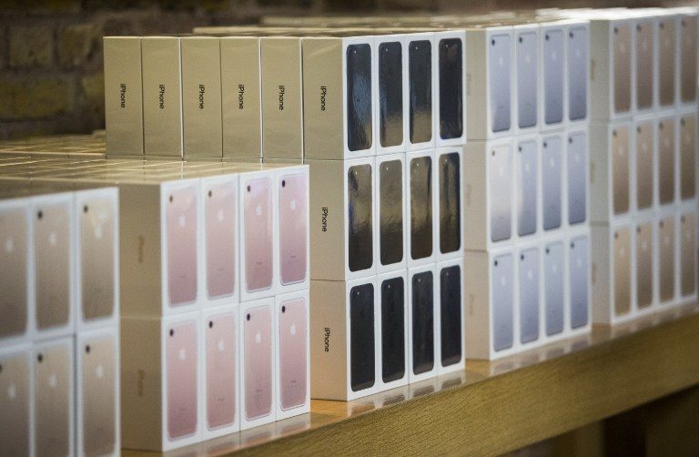 IN DEMAND. The new iPhone 7 smartphone in its box is on display on the day of its release at Covent Garden in London on September 16, 2016. Photo by Jack Taylor/AFP 