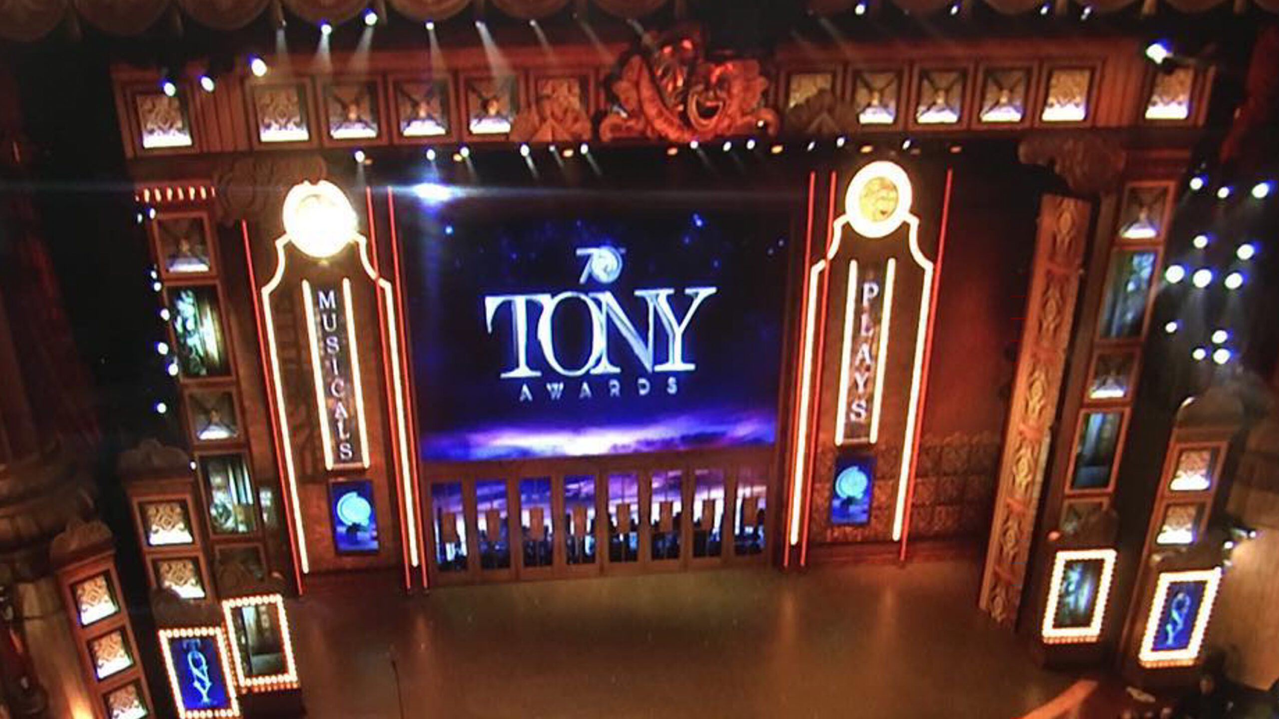 Tony Awards dedicates ceremony to Orlando victims