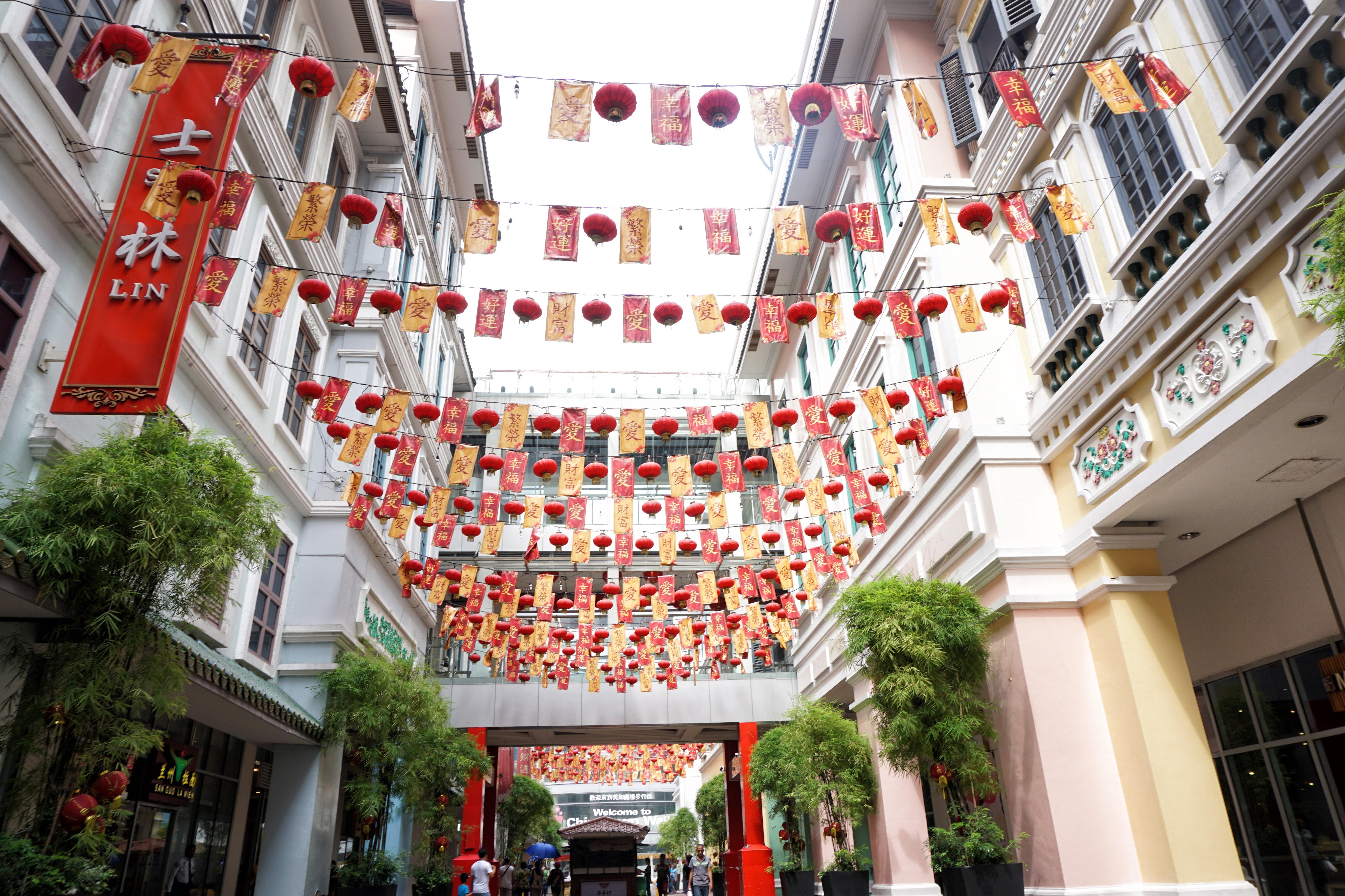 CHINESE CONNECTION. Symbols of Chinese culture are evident in Binondo, the worldâs oldest Chinatown. Photo by Louie Lapat 