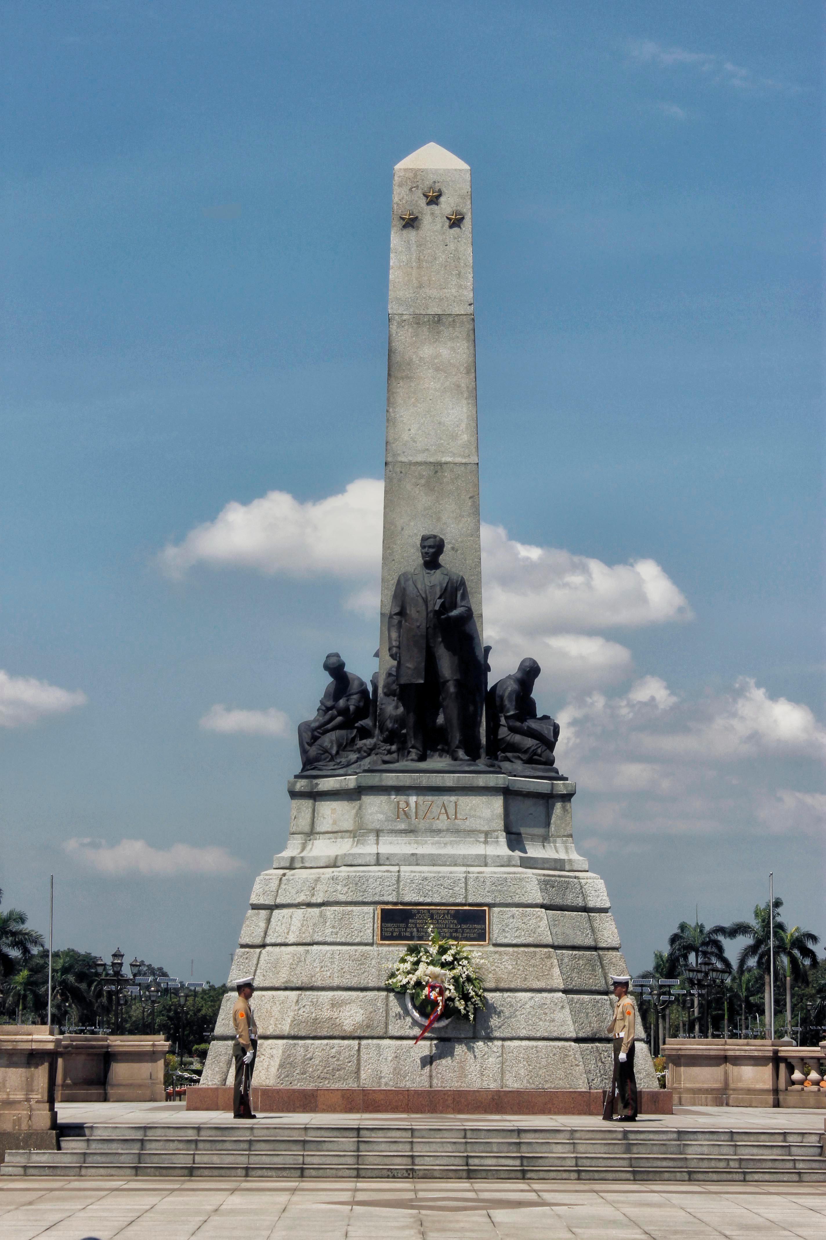 GLORY DAYS. The Rizal Monument is perhaps Manilaâs famous landmark, photographed here before the rise of a photobombing building. Photo by Louie Lapat 