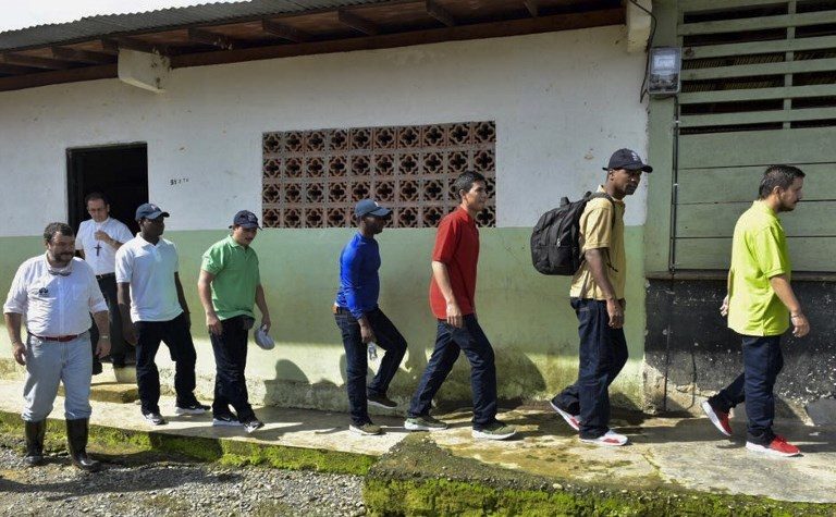 Colombian rebel group ELN releases 6 hostages, says ICRC