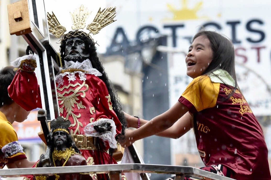 IN PHOTOS: Thousands bless replicas of Black Nazarene statue