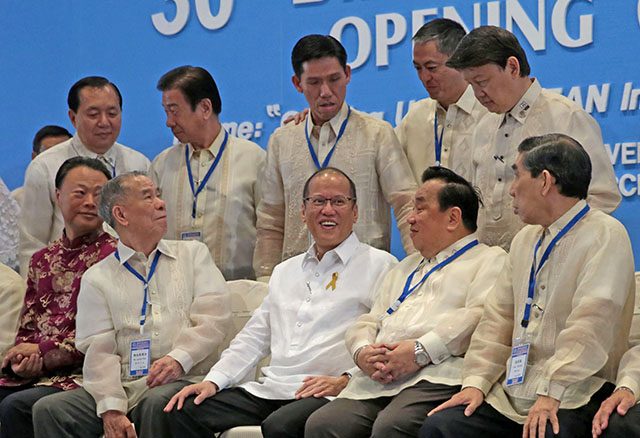 Aquino to Fil-Chinese bizmen: Pay right taxes, share blessings