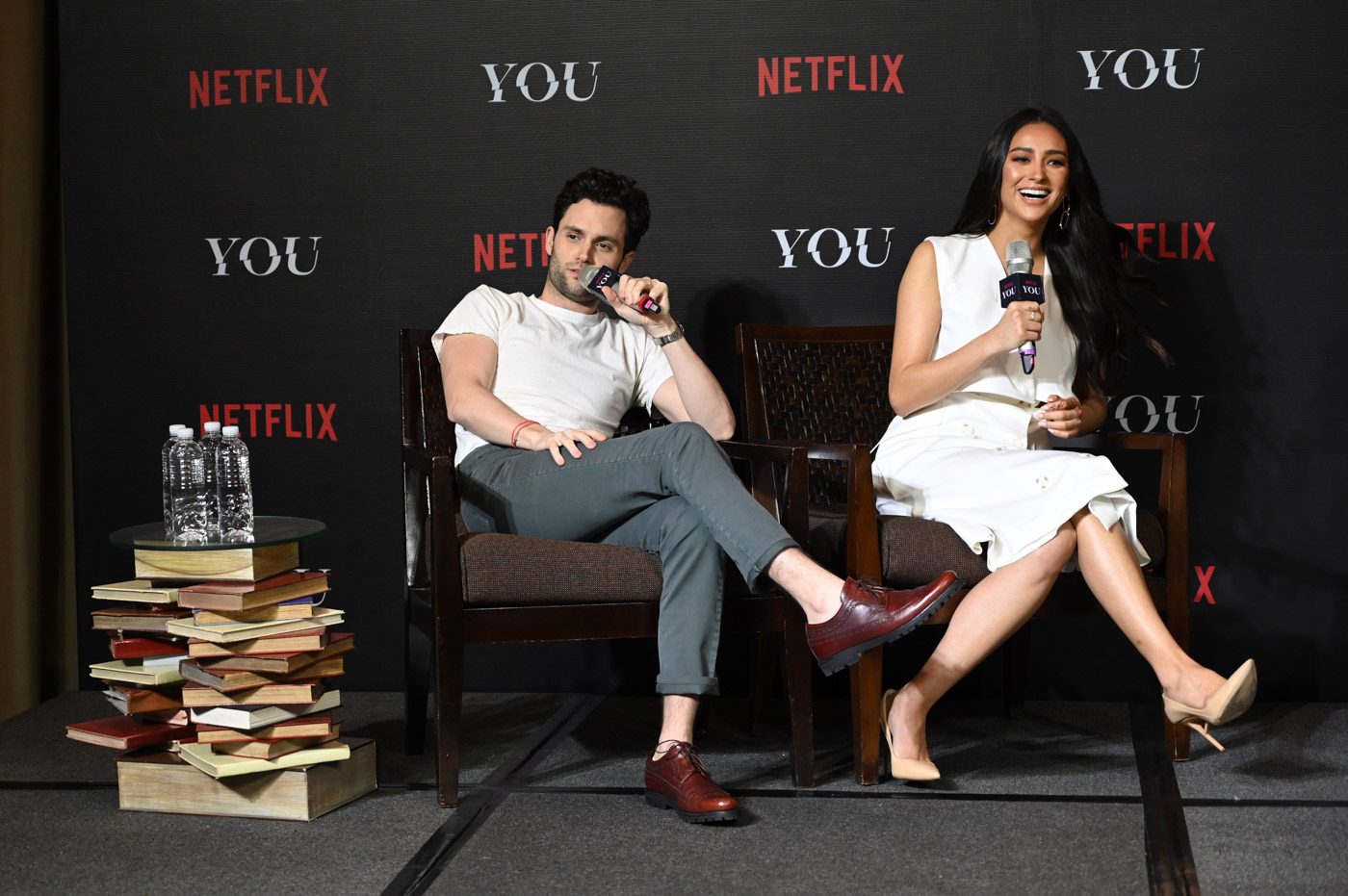 Here’s what Penn Badgley and Shay Mitchell think of each other’s character in ‘You’
