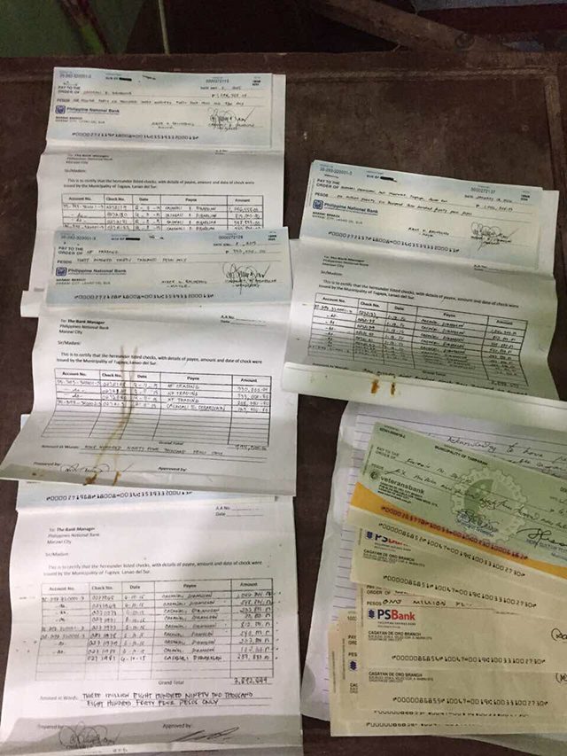 CHECKS TOO. The checks seized from a Maute-controlled house on June 5, 2017. Photo from Armed Forces of the Philippines 