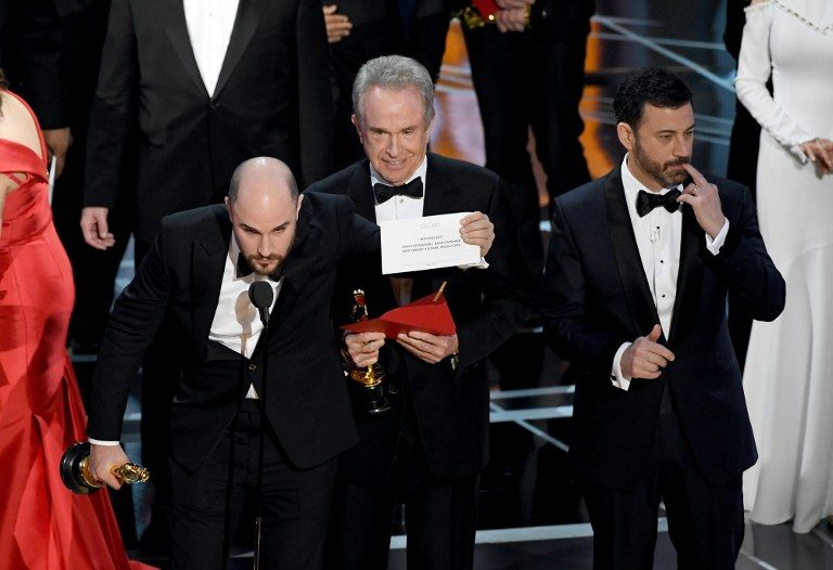 Oscars auditors PwC apologize for best picture mix-up