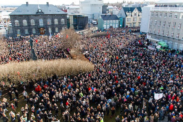Thousands protest as Panama Papers put pressure on Iceland PM