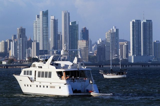 Panama urges talks to avert financial crackdown