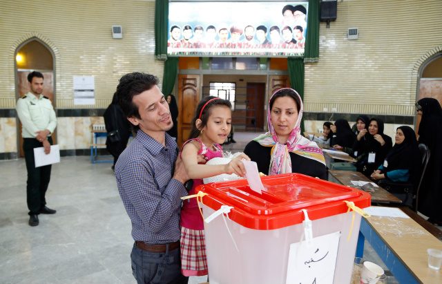 Sekutu Rouhani siap memenangkan parlemen Iran