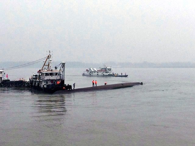 Ship with over 450 on board sinks in China’s Yangtze