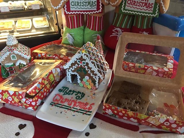 GINGERBREAD TREATS. Gingerbread cookies, houses, and more are available at the Gingerbread House’s café. Photo courtesy of The Gingerbread House PH 