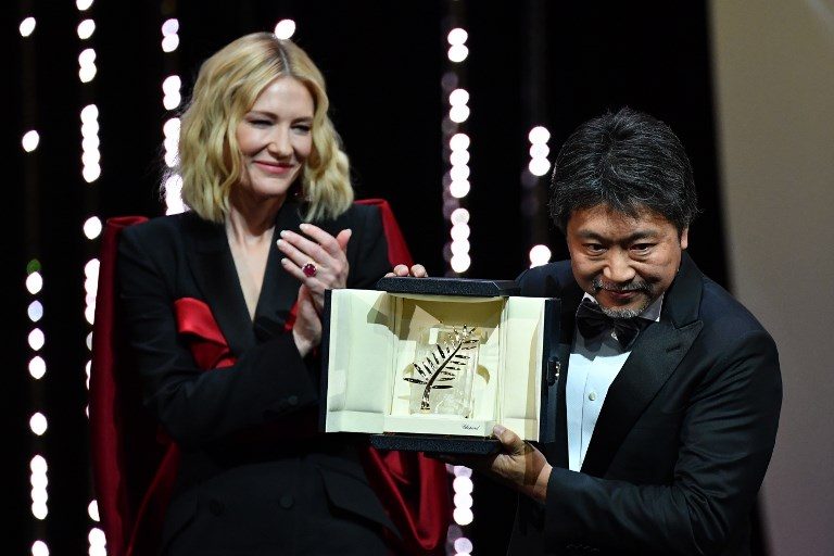 Jepang memenangkan hadiah utama Cannes setelah penuduh Harvey Weinstein tampil di panggung