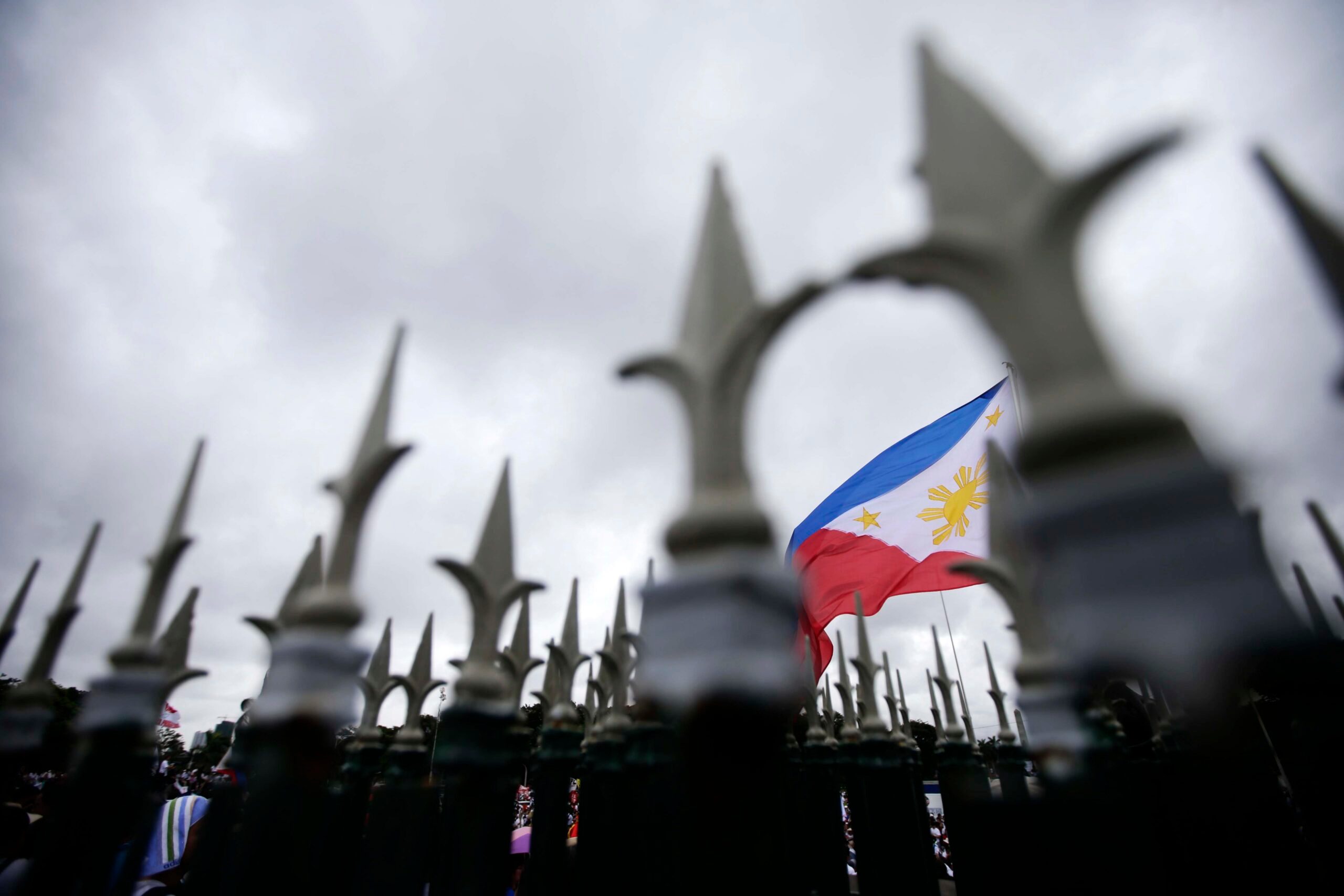 Should Filipino be scrapped from the college curriculum?