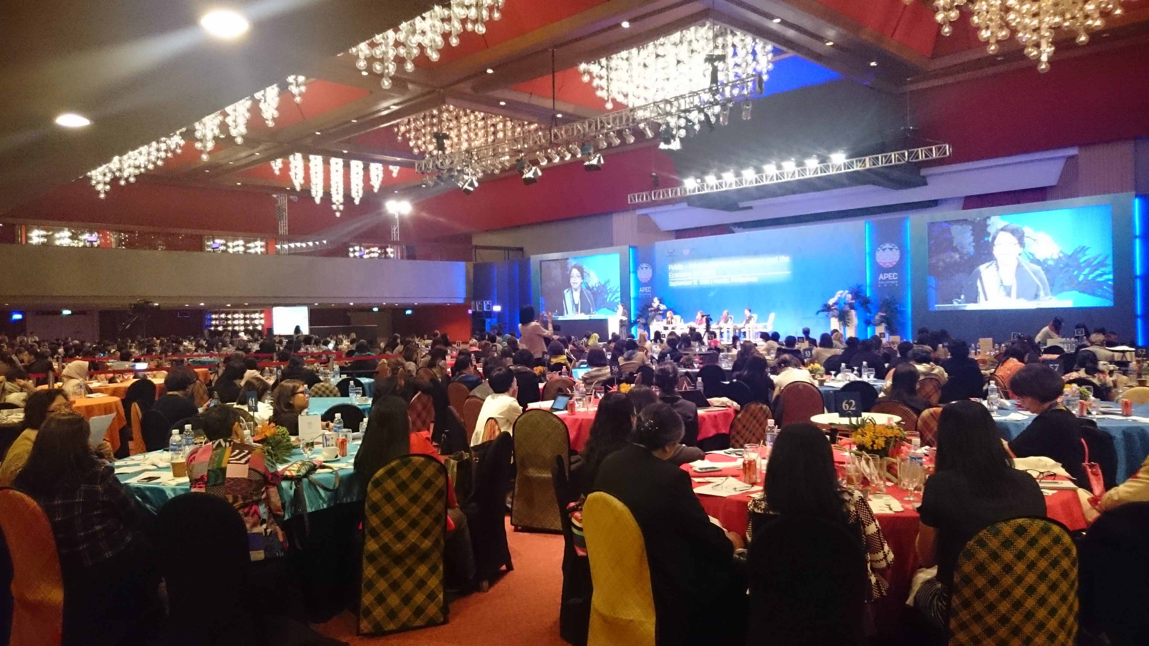 PARTICIPATING. APEC delegates gather to hear experts detail the changing role of women in the economy at the Philippine International Convention Center (PICC) on September 17, 2015. 