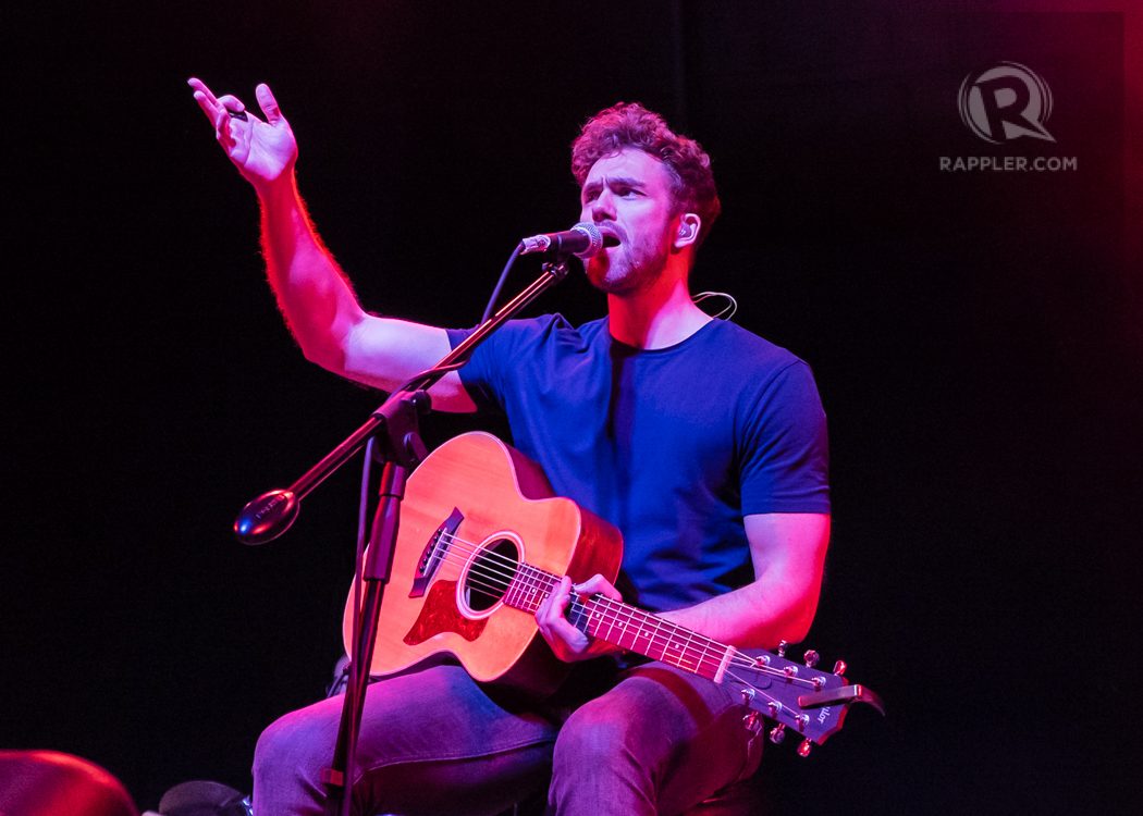IN PHOTOS: Andy Brown serenades Manila with intimate acoustic set