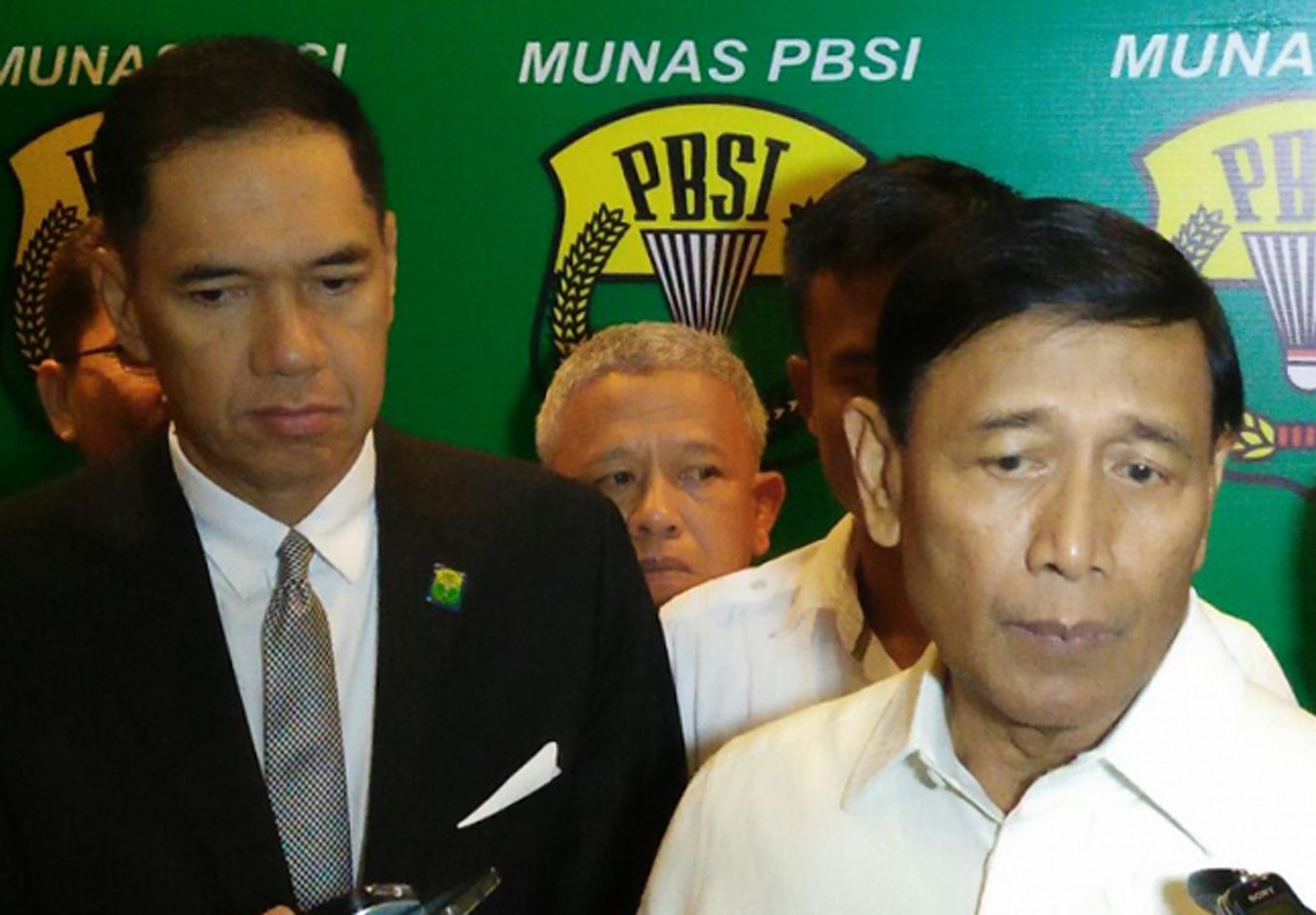 Gita Wirjawan mundur, Wiranto mundur menjadi Ketua Umum PBSI