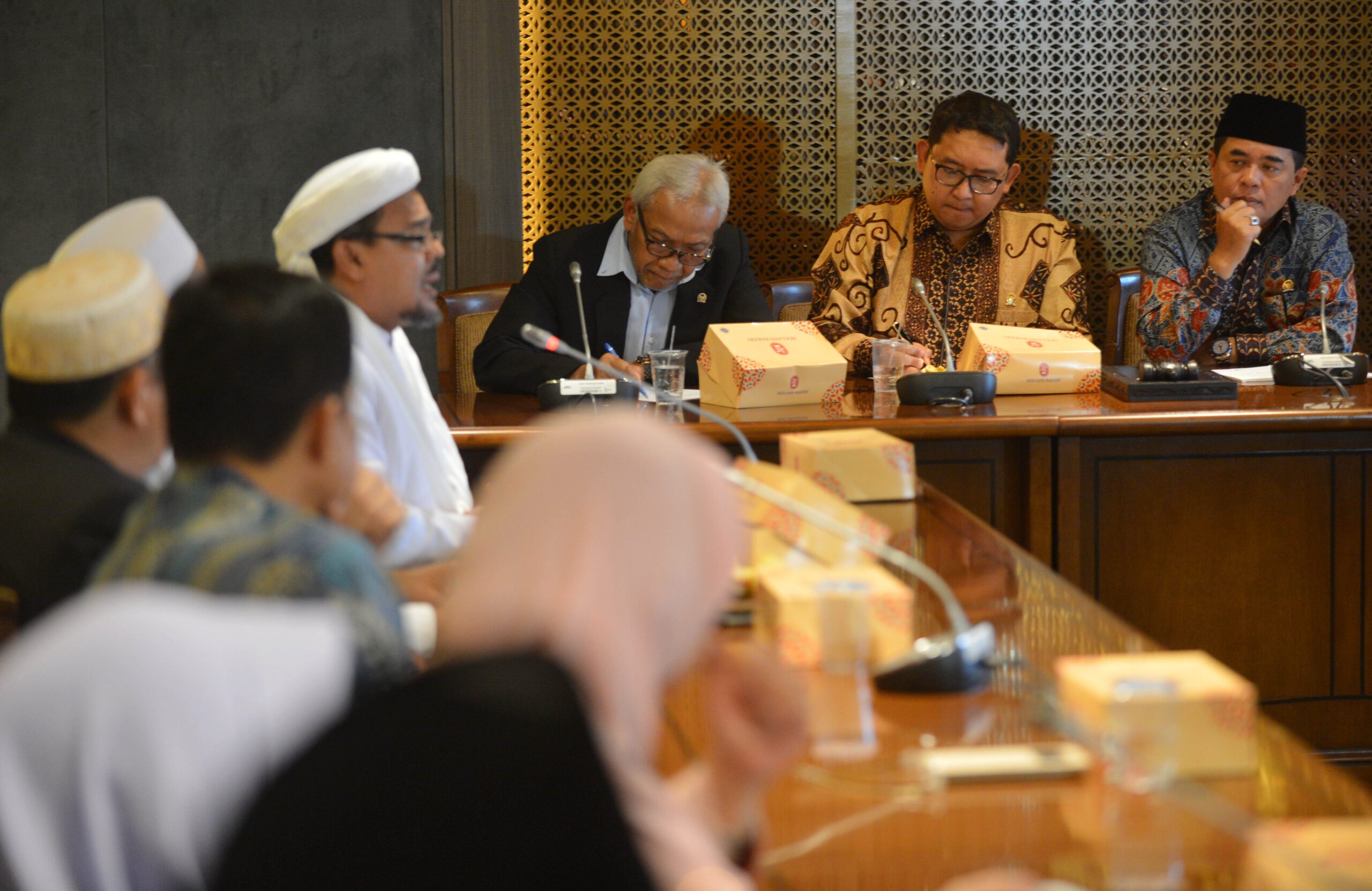 Rizieq minta DPR gunakan hak tanya pada Jokowi soal kisruh 4 November