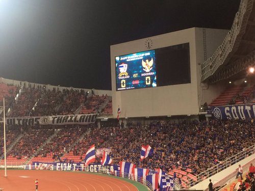 Situasi di dalam Stadion Rajamangala, Bangkok, sesaat sebelum pertandingan dimulai. Foto oleh Nadia Vetta Hamid/Rappler 