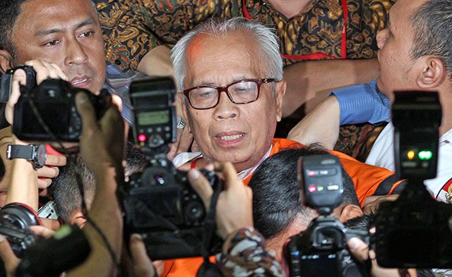 Merasa didiskriminasi, OC Kaligis dan 17 tahanan KPK lainnya surati Jokowi
