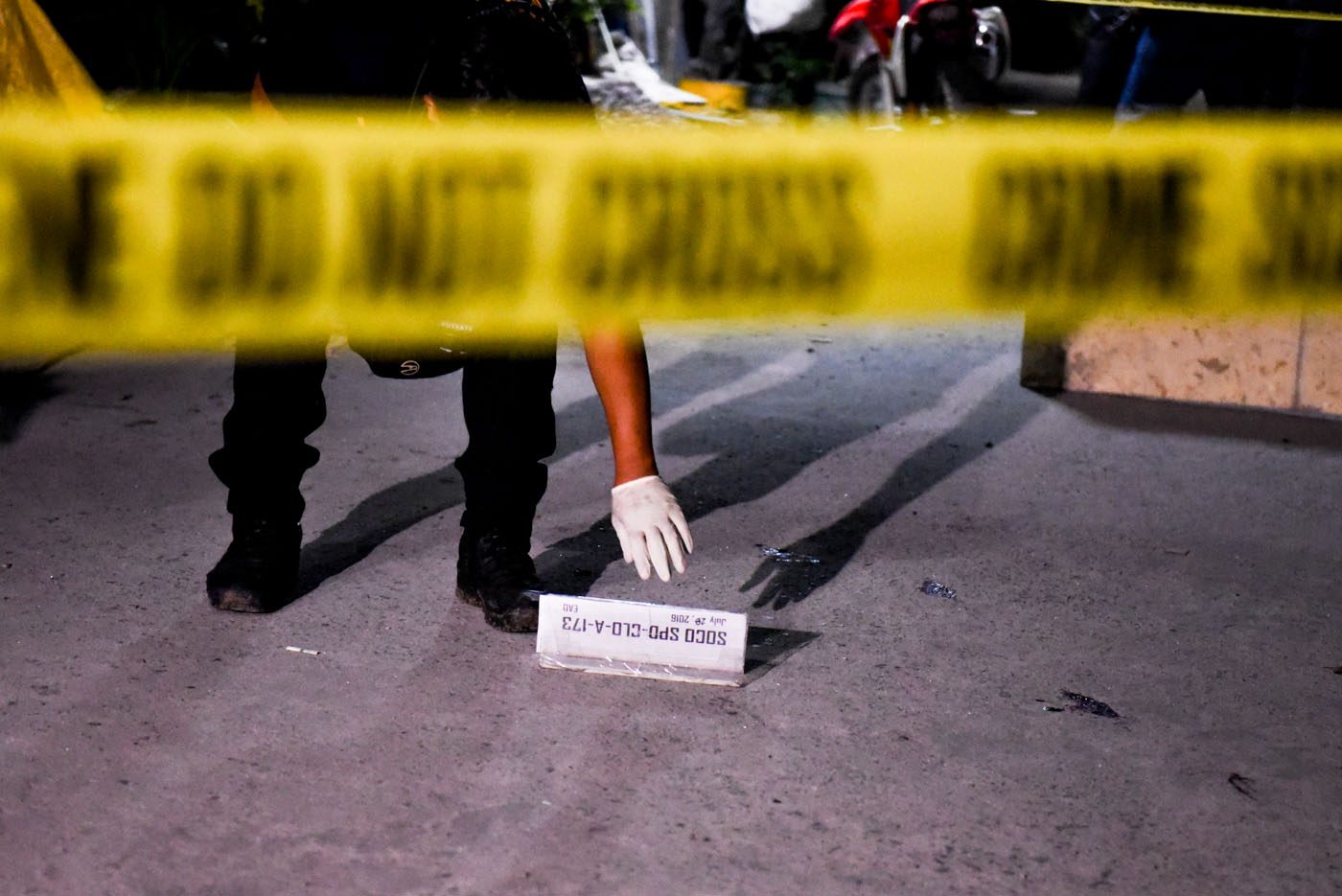 CRIME SCENE. A buy-bust operation in Taguig City on July 28, 2016 ends with deaths. Photo by Alecs Ongcal/Rappler 