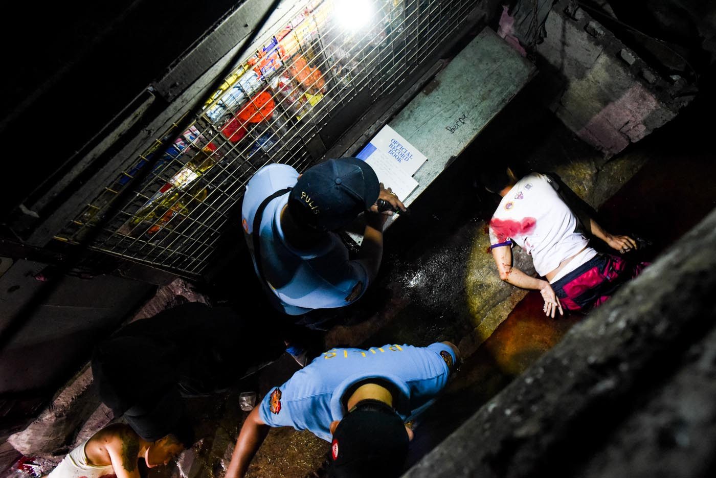 BLOODY WAR. Amid controversies, the Philippine National Police is no longer handling the war on drugs. File photo by Alecs Ongcal/Rappler 