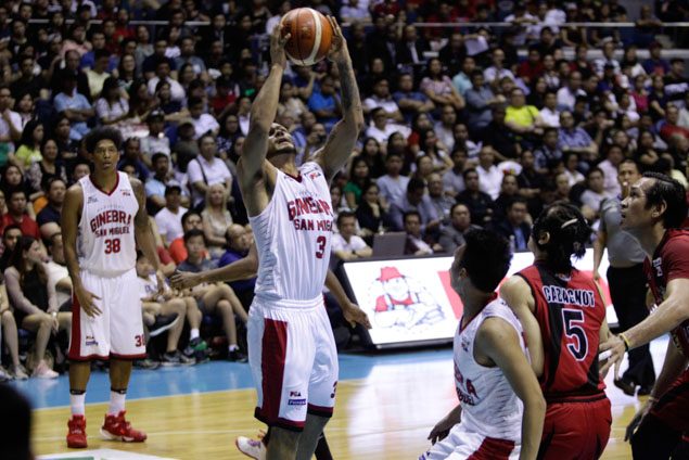 Sol Mercado fought hard to keep Ginebra in the game, pouring 11 of his 20 points in the fourth quarter. Photo by Czeasar Dancel/Rappler  