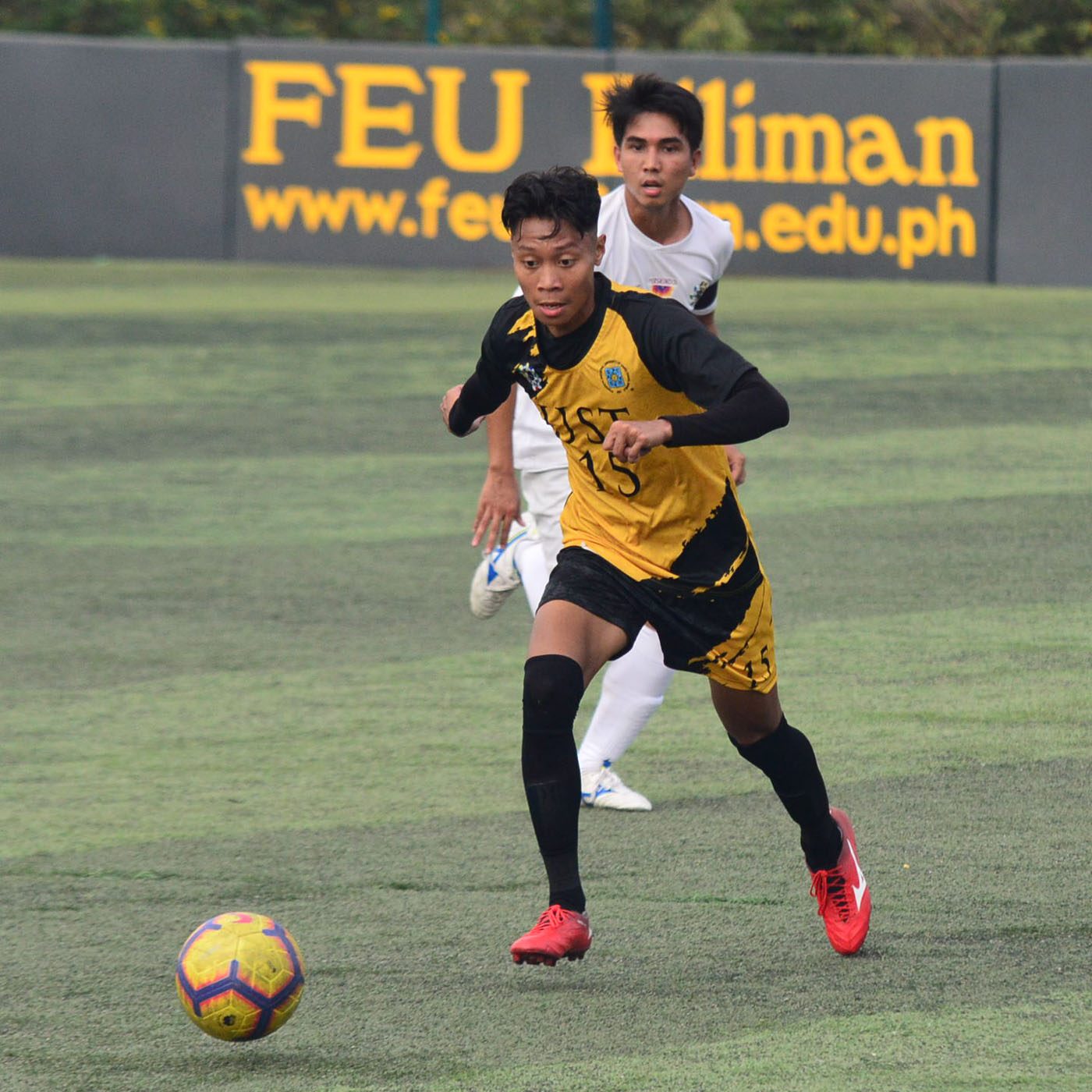 GRITTY. Despite a nagging injury, Glen Ramos has been impressive for the UST Tigers. Photo by Bob Guerrero/Rappler
 
