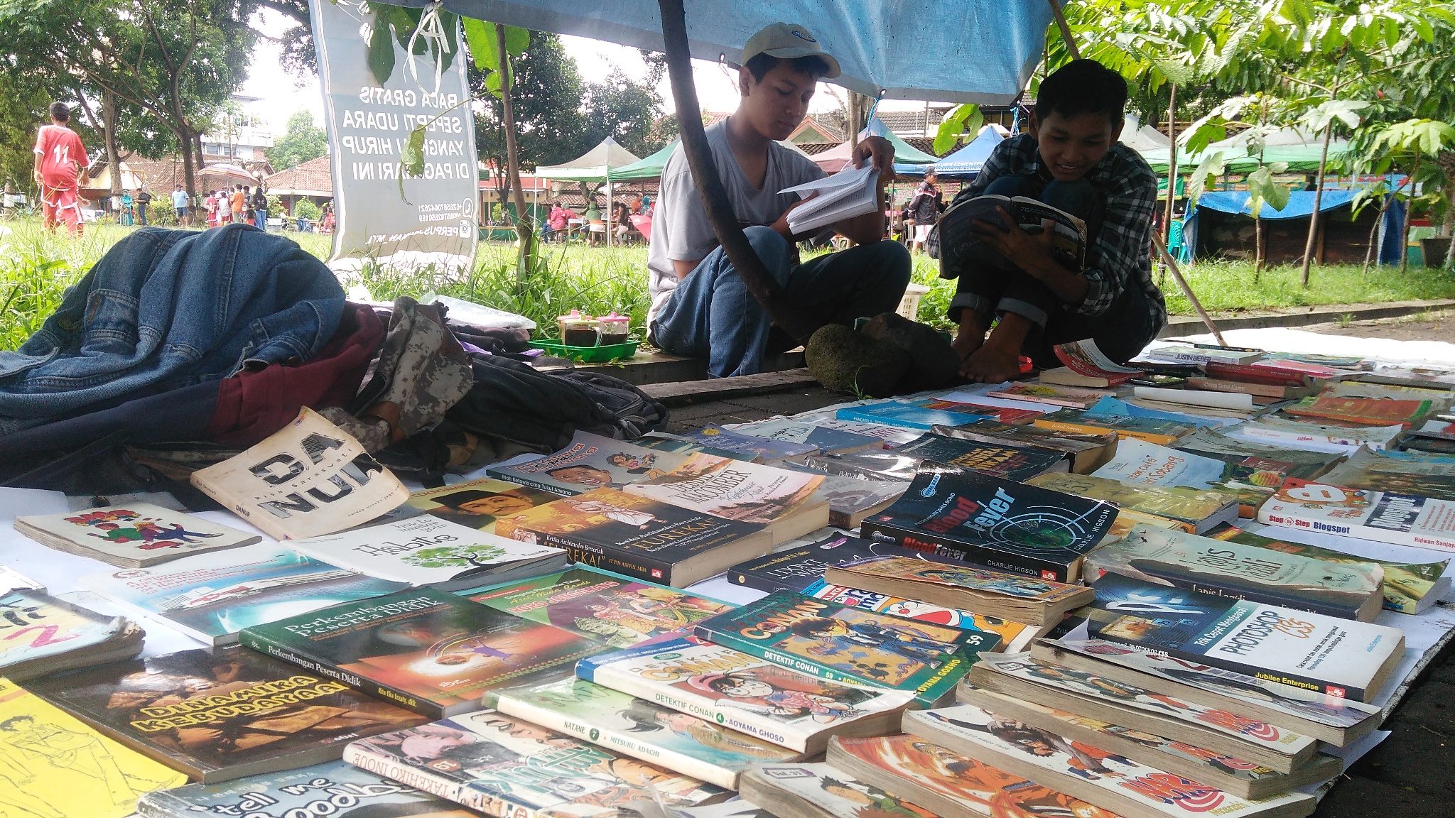 Minat baca rendah, remaja Magelang gagas perpustakaan jalanan