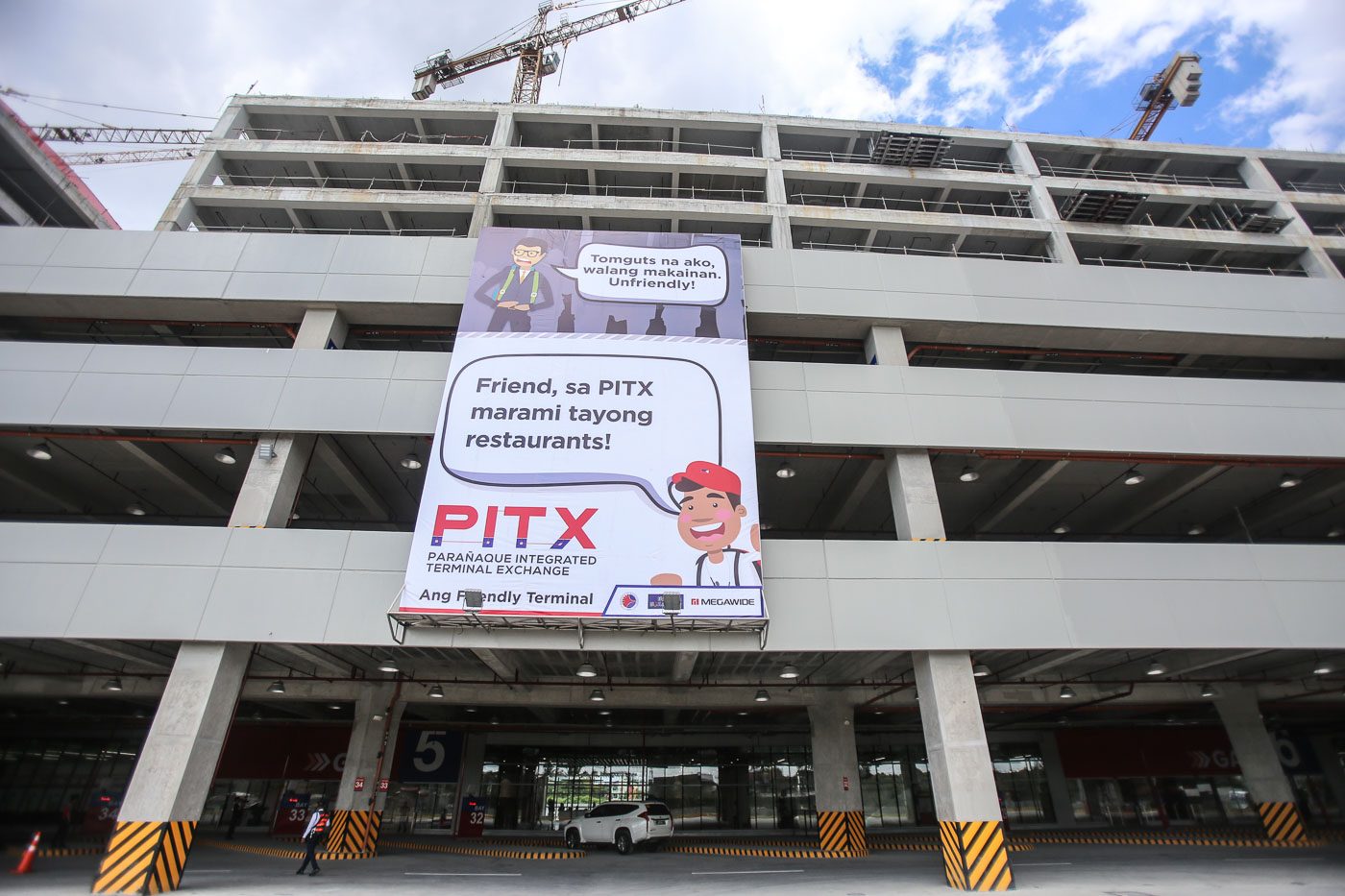 CONNECTIVITY. The PITX will be connected to the Light Rail Transit Line 1 Cavite extension. Photo by Ben Nabong/Rappler  