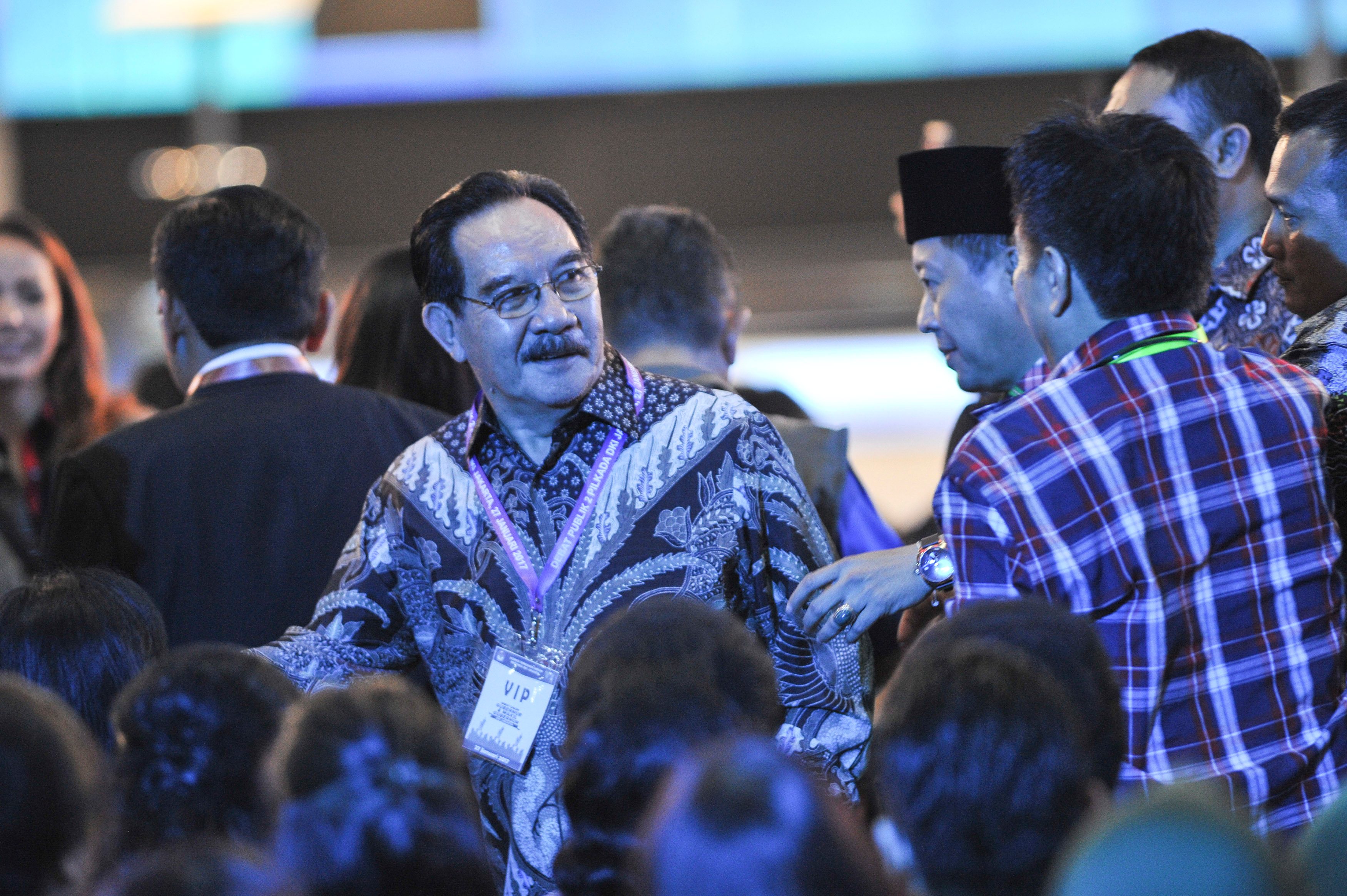 Mantan Ketua KPK Antasari Azhar menghadiri acara Debat Calon Gubernur dan Wakil Gubernur DKI Jakarta di Hotel Bidakara, Jakarta, Jumat (27/1). Foto oleh Hafidz Mubarak A./ANTARA 