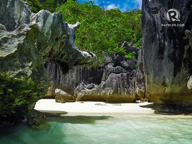 SAND AND ROCKS. Many of Coron’s white beaches have beautiful rock formations 