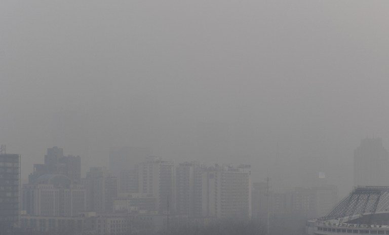 China chokes under heavy smog, worse yet to come