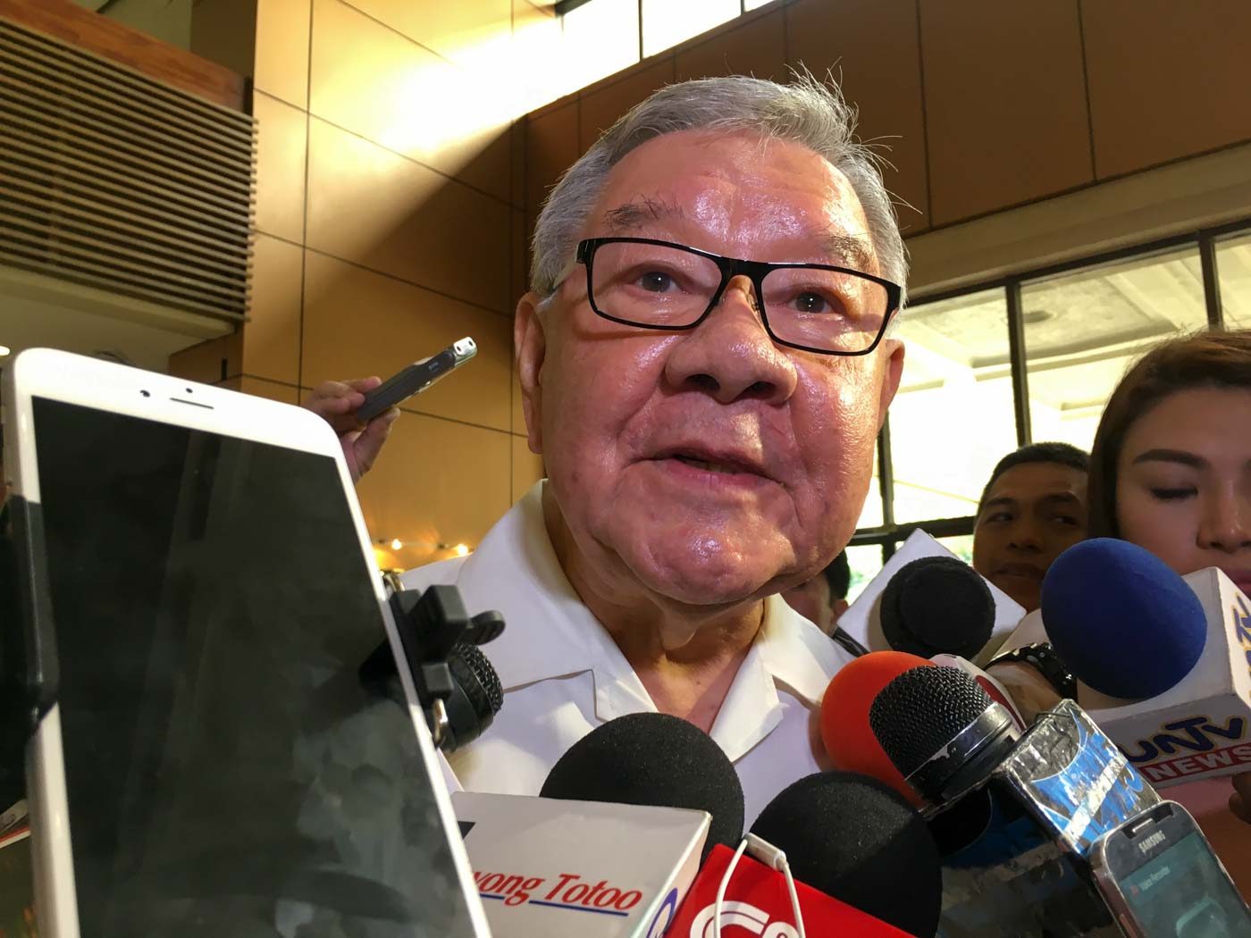 Sonny Belmonte will stick with LP, says daughter Joy
