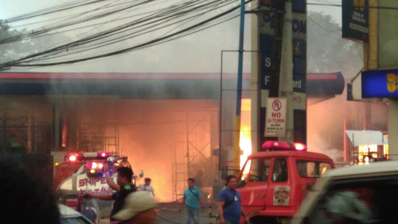 3 hurt in Mandaluyong gasoline station fire