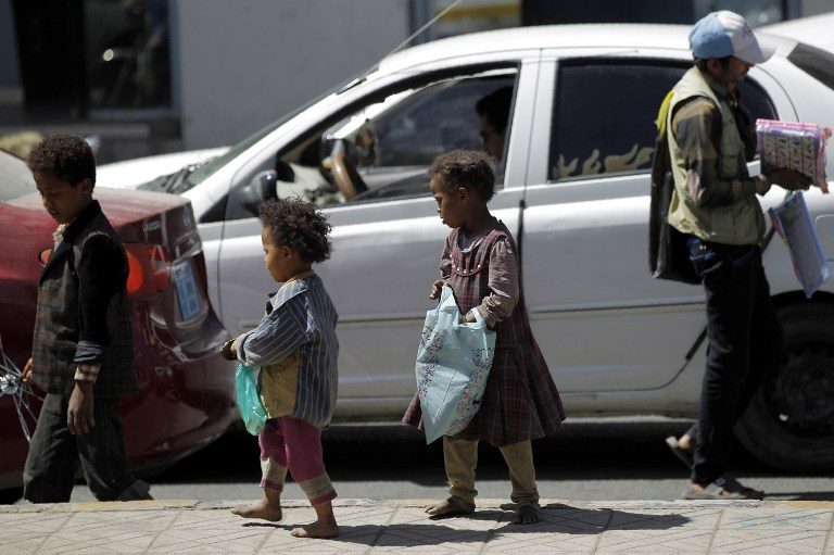 In war-torn Yemen, hungry children turn to begging