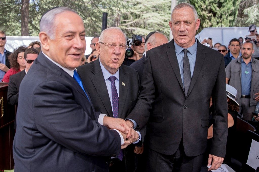 Israel rivals resume unity gov’t talks with 2-day deadline
