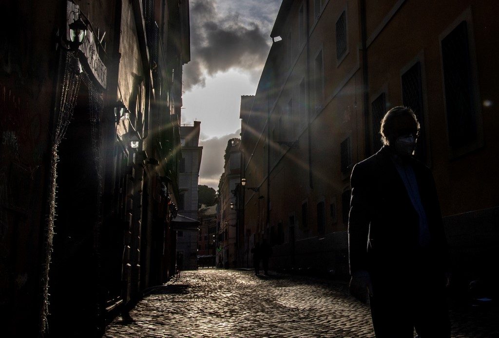 Italia menghadapi rekor resesi ketika pandemi melanda