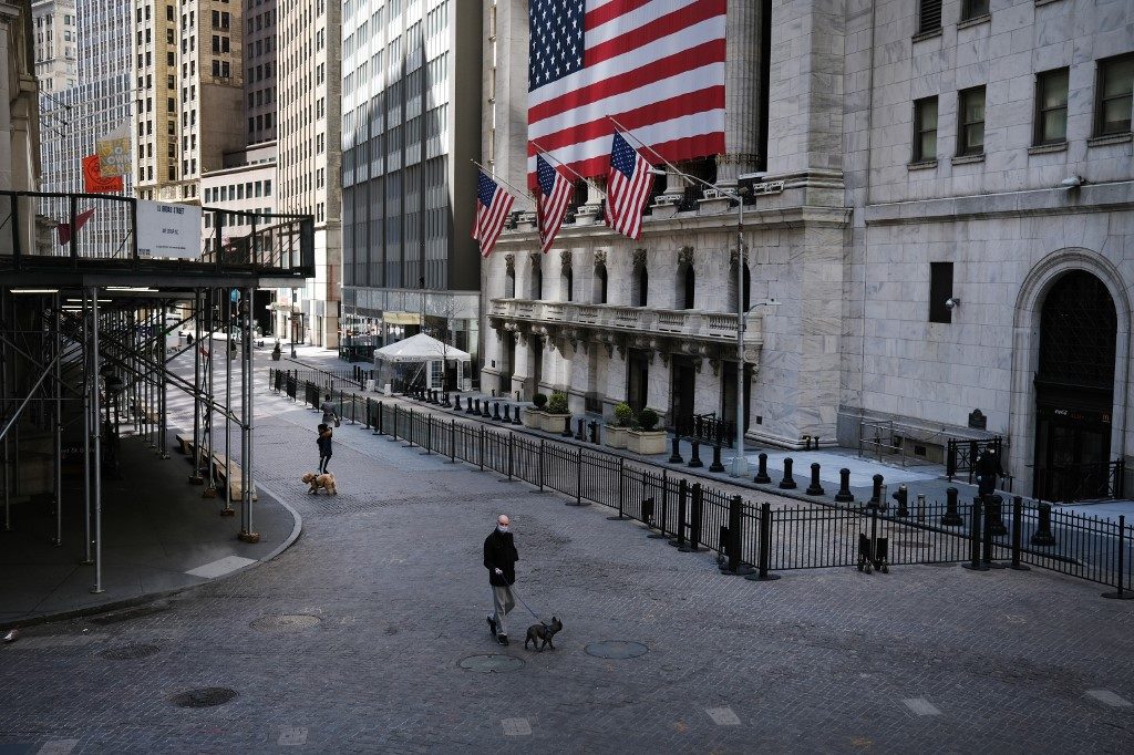 Stock markets go topsy turvy as oil jumps, U.S. data stoke fear