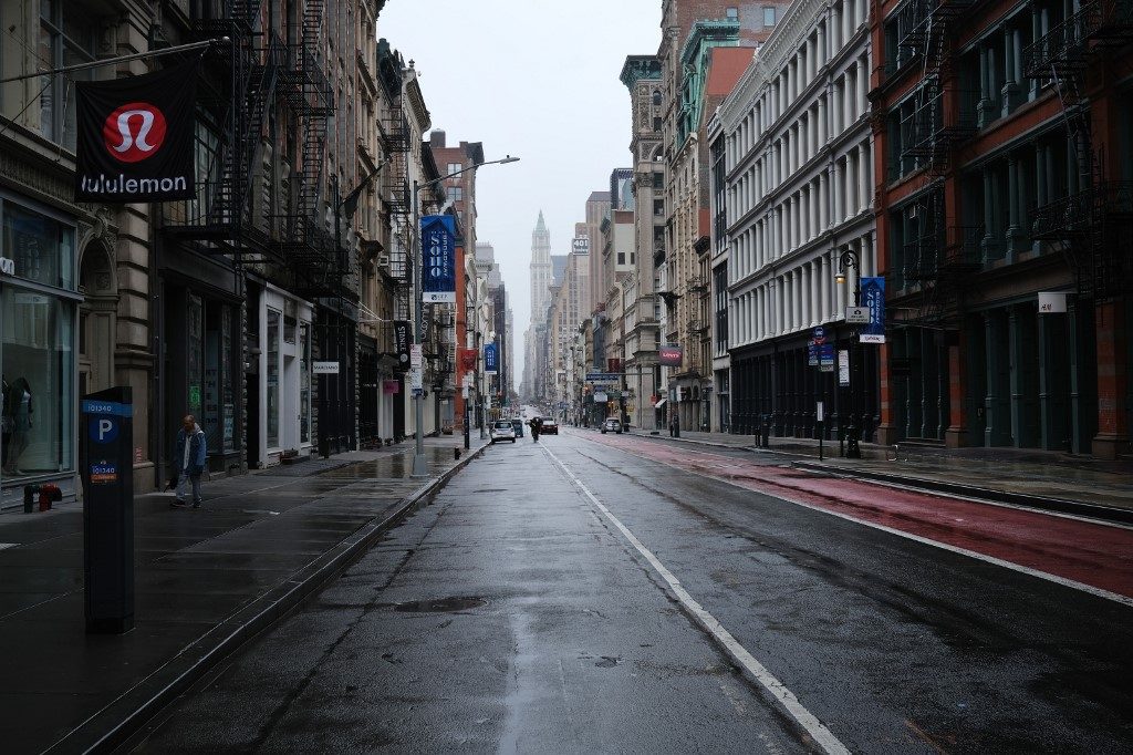 ECONOMIC SLUMP. Manhattan streets stand nearly empty in the popular shopping district of SoHo in New York City on April 26, 2020. Photo by Spencer Platt/Getty Images/AFP 