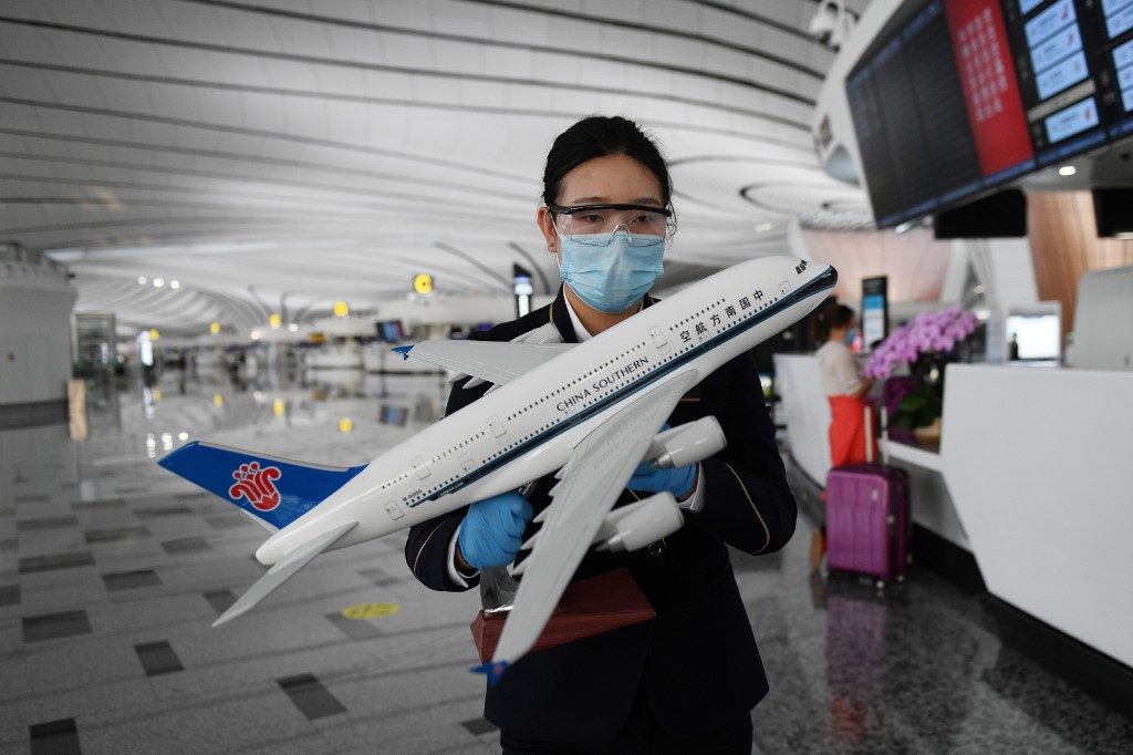 U.S. suspends flights by Chinese airlines in new spat with Beijing