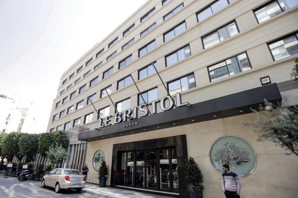Landmark Lebanon hotel closes over economic crisis