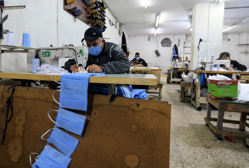 Gaza factories pivot to masks in coronavirus response