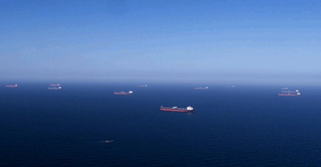 Saudi oil supply hits record as price war rages
